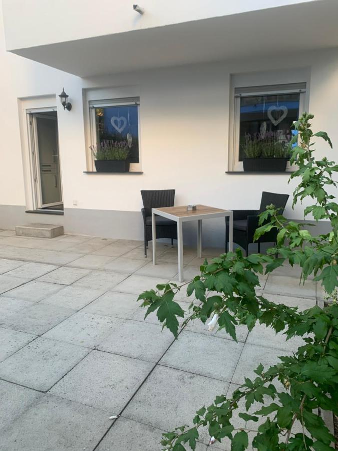 City Apartments Am Rhein Бонн Экстерьер фото