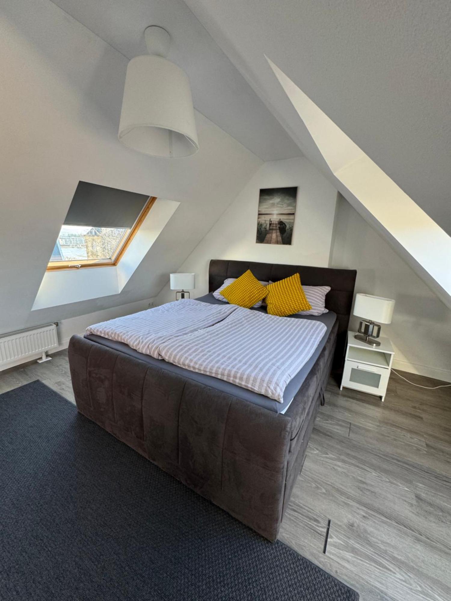 City Apartments Am Rhein Бонн Экстерьер фото